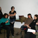 Un momento dell'incontro tra gli studenti del Liceo Artistico Orioli e le artigiane
